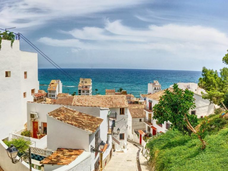 Spend your fall, winter, or spring in Altea, Spain: Is Altea a good snowbird location?