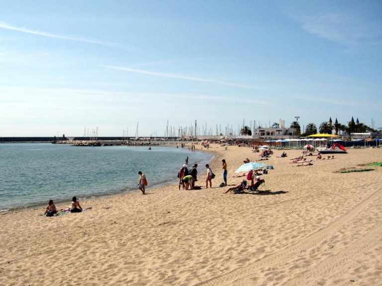 Spend your fall, winter, or spring in Fuengirola, Spain: Is Fuengirola a good snowbird location?