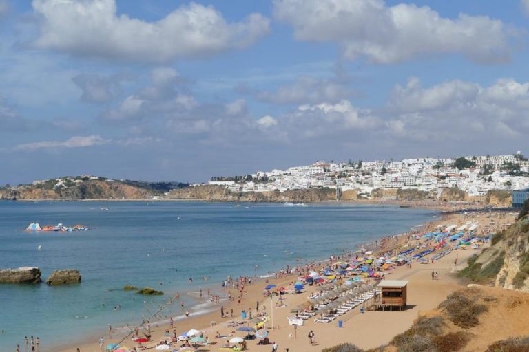 Spend your fall, winter, or spring in Albufeira, Portugal: Is Albufeira a good snowbird location?