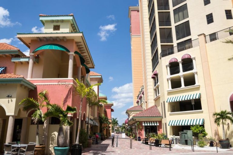 Spend your fall, winter, or spring in Cape Coral, Florida: Is Cape Coral a good snowbird location?