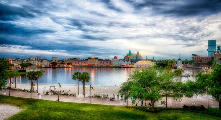 Spend your fall, winter, or spring in Lake Buena Vista, Florida: Is Lake Buena Vista a good snowbird location?