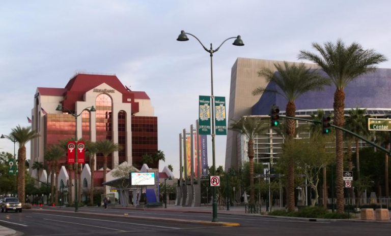 Spend your fall, winter, or spring in Mesa, Arizona: Is Mesa a good snowbird location?