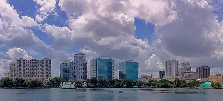 Spend your fall, winter, or spring in Orlando, Florida: Is Orlando a good snowbird location?