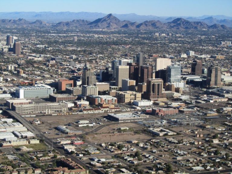 Spend your fall, winter, or spring in Phoenix, Arizona: Is Phoenix a good snowbird location?