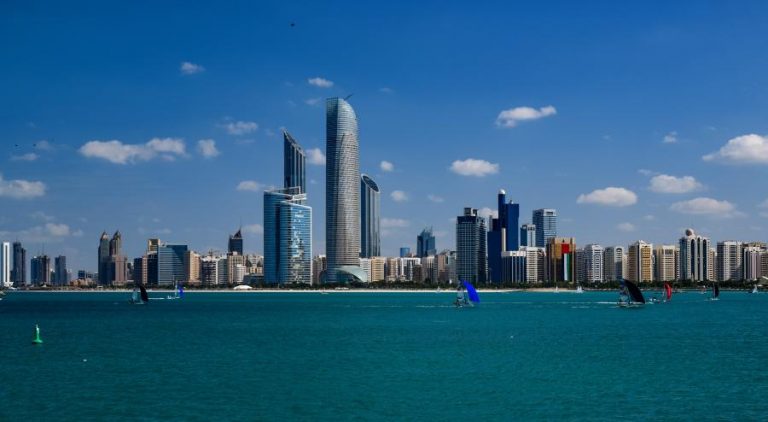 Spend Your Fall, Winter, or Spring in Abu Dhabi, UAE: Is Abu Dhabi A Good Snowbird Location?