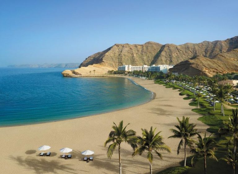 Spend your fall, winter, or spring in Oman: Is Oman a good snowbird location?