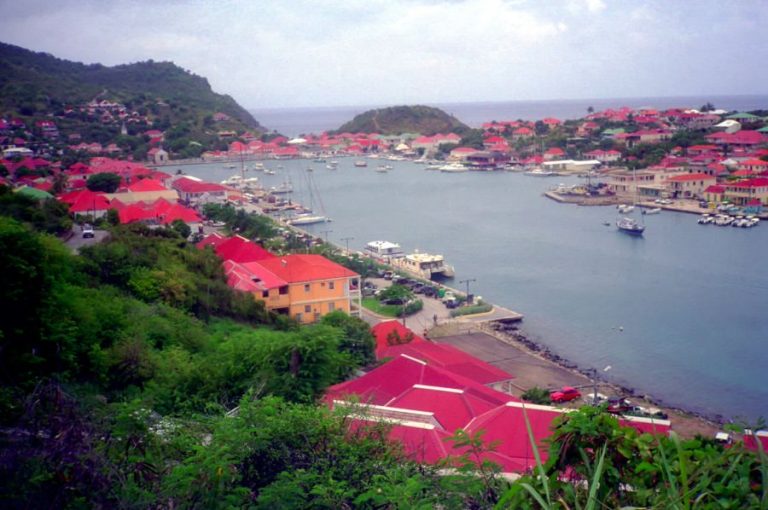 Spend Your Fall, Winter, or Spring in St.Barts Is St.Barts A Good