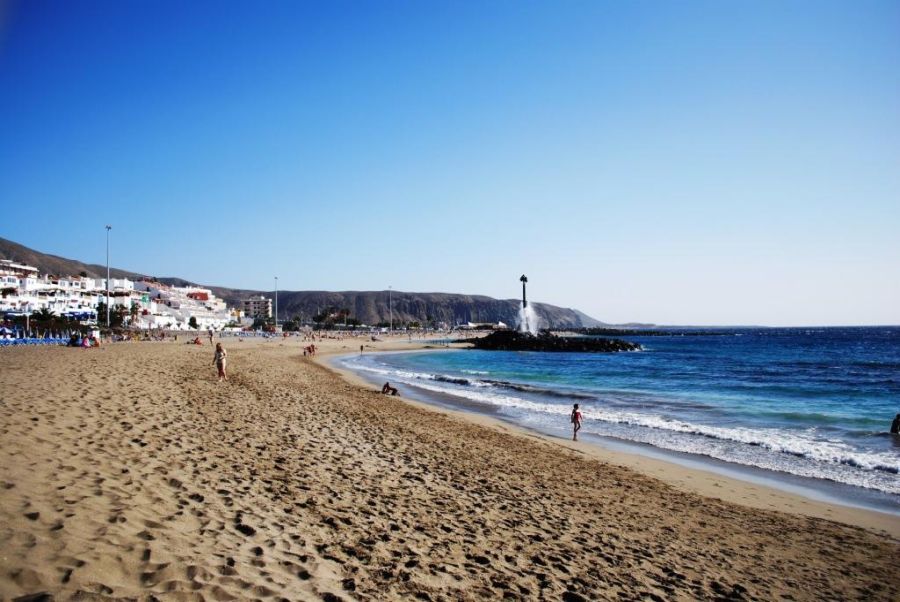 Spend your winter in los cristianos - Tenerife - Is los cristianos a good snowbird location 1