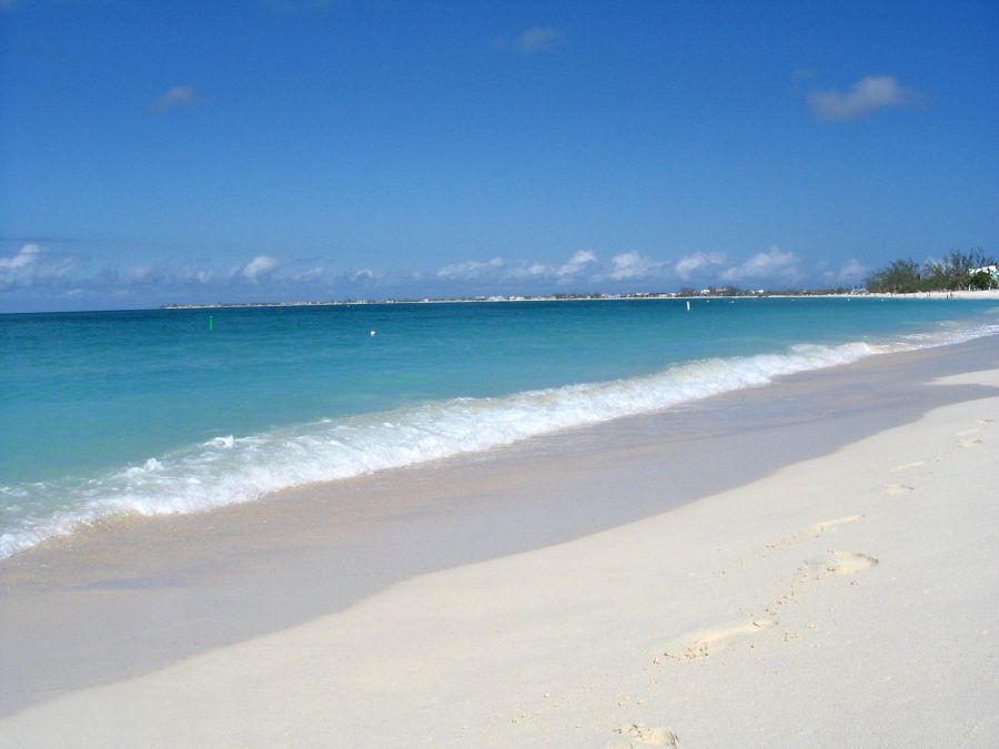 Spend your winter in the Cayman Islands - Is the Cayman Islands a good snowbird location 1