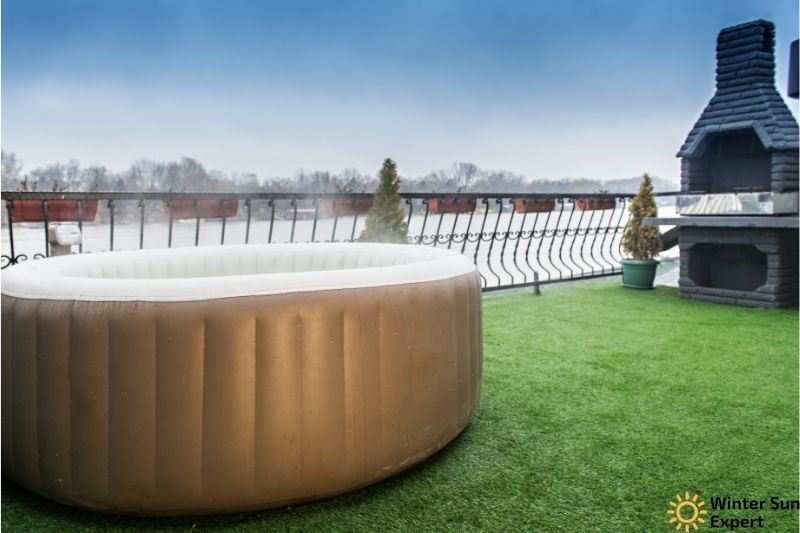 Can you leave an inflatable hot tub outside in winter - Expert opinion