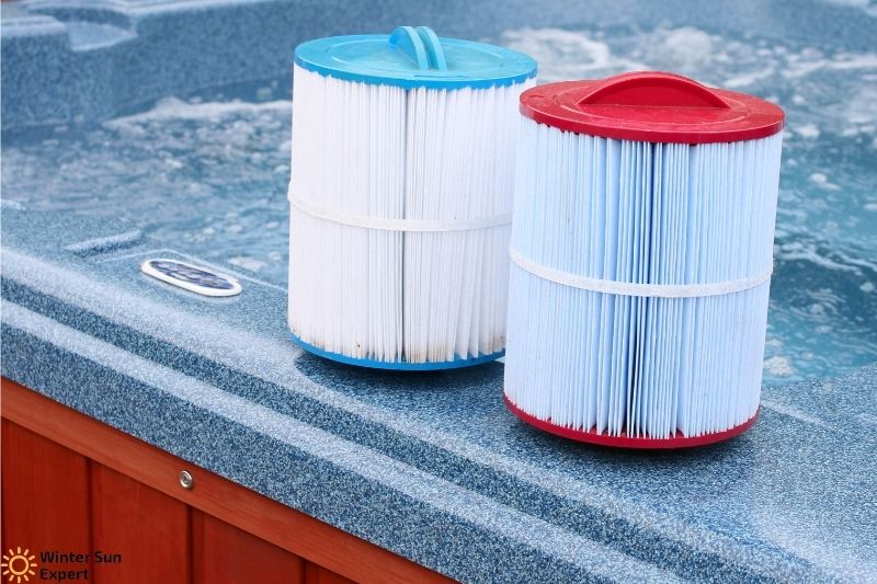 How long should you run the filter on a hot tub - What pros say