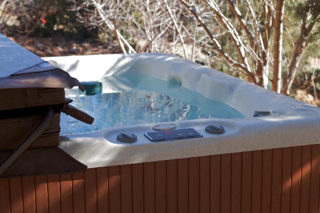How Many Gallons Does A Hot Tub Need With Online Calculator 2.jpg
